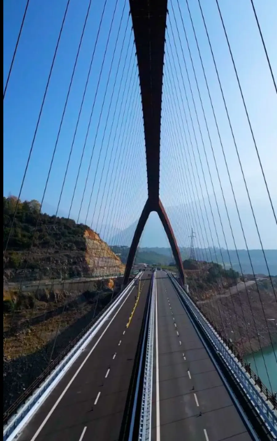 Rama dhe Balluku në Kukës , Hapet Ura e madhe e Drinit