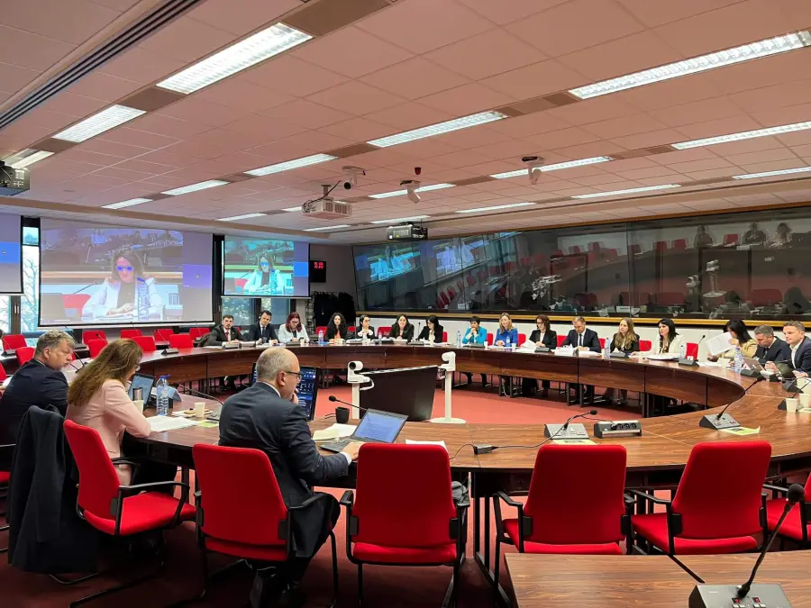 Mbledhja e 15-të Shqipëri-BE në Bruksel: Vlerësohen reformat në tatime, dogana dhe industri