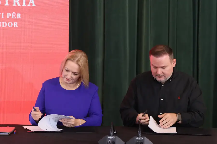 Denaj : Marrëveshja me 4 bashki, hap drejt përmirësimit të shërbimeve dhe vendimmarrjes bujqësore