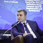 Guvernatori Sejko mori pjesë në Konferencën e organizuar nga Banka Popullore Qëndrore e Maqedonisë së Veriut dhe Komiteti Bretton Woods