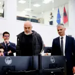 Qendra e re e Kontrollit të Trafikut në Kamëz, monitorim 24/7 i rrugëve dhe bashkëpunim mes Policisë Rrugore, Urgjencës dhe Emergjencave Civile.