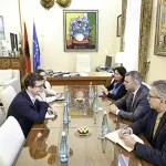 Ekipi Bloomberg News brenda ambjenteve të Bankës së Shqipërisë