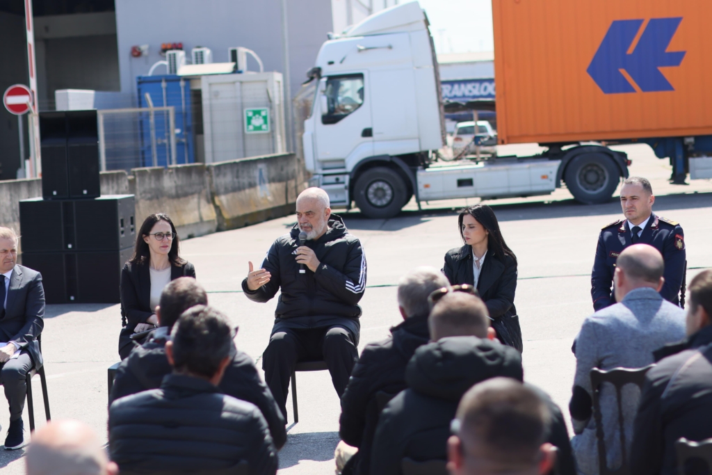 Porti Durrësit drejt një porti modern , në shërbim të zhvillimit ekonomik