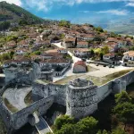 Berati: Kalaja e mrekullueshme nën hijen e legjendave dhe historisë së tij