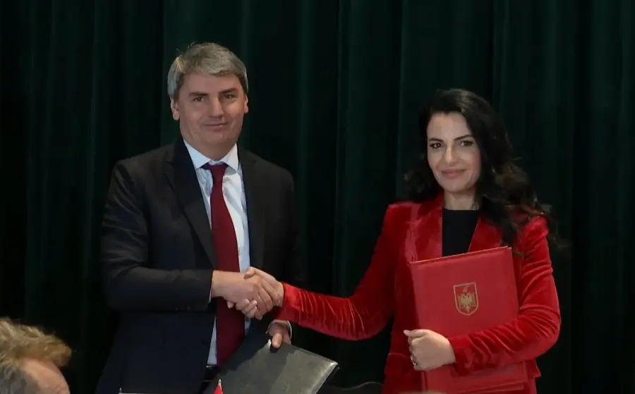 Marrëveshje e re me BEI për financimin e linjës hekurudhore Durrës-Rrogozhinë