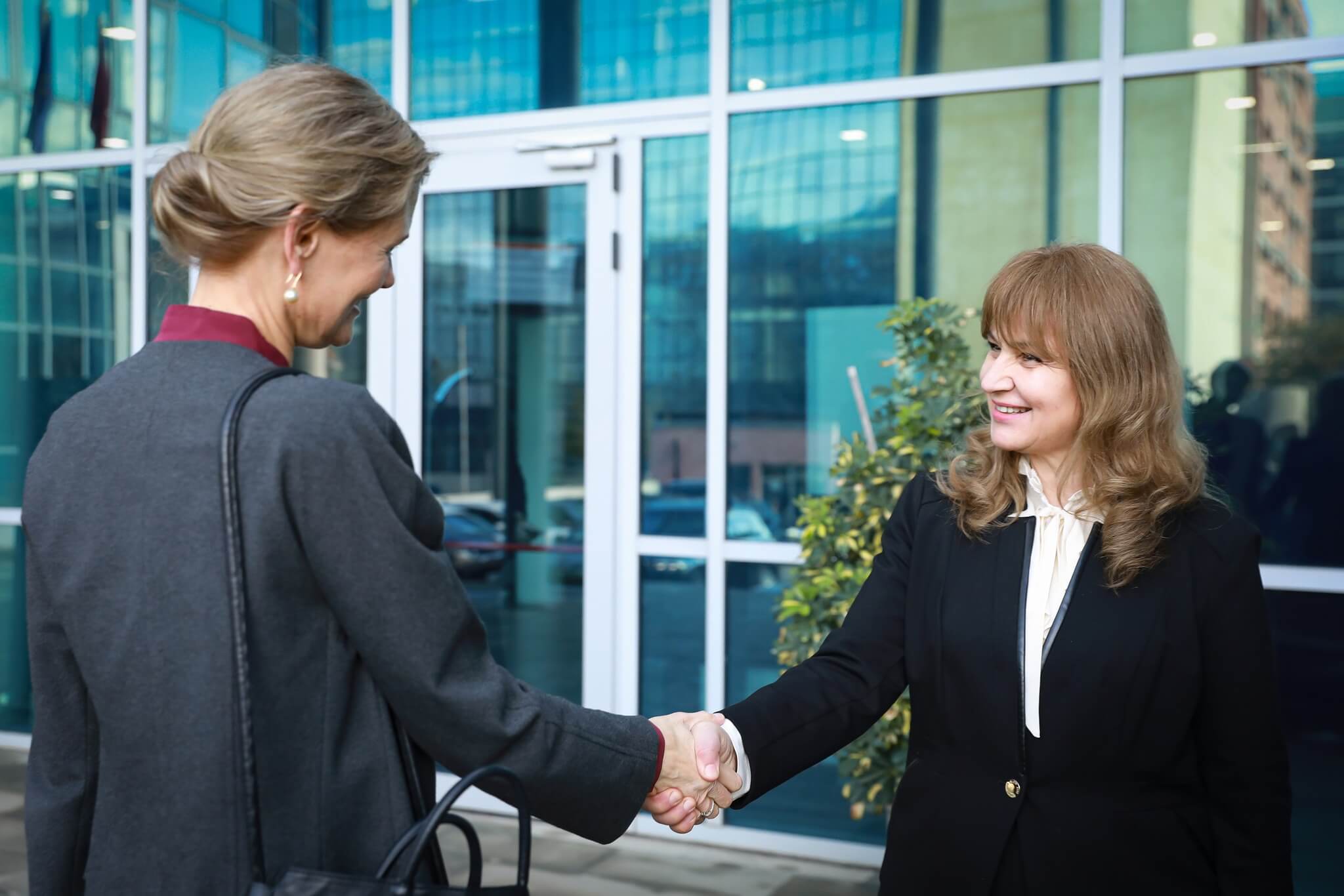 Nancy VanHorn takim me kryetaren në detyrë të GJKKO