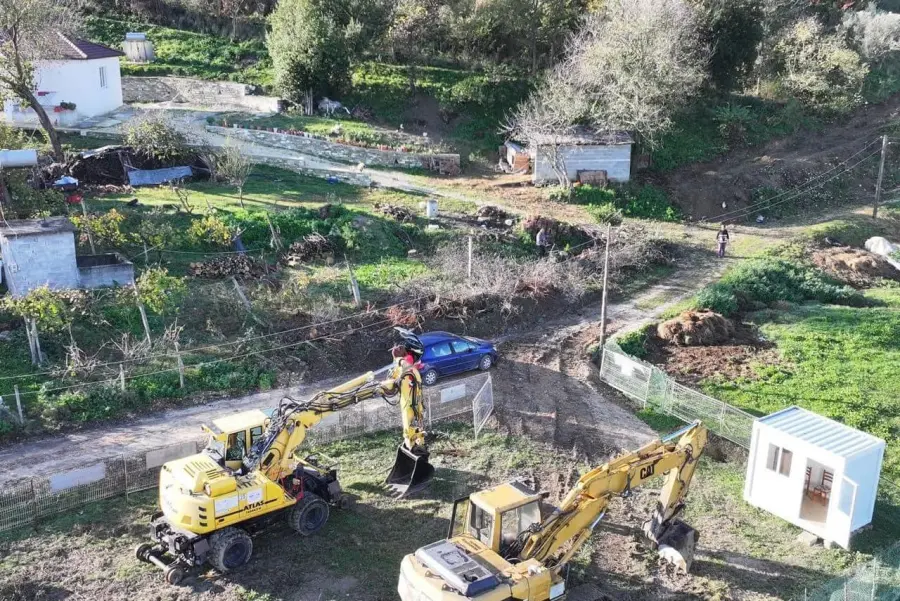 Edi Rama ndam pamjet e punimeve të rrugës Bliçë-Drobnik në qytetin e Beratit