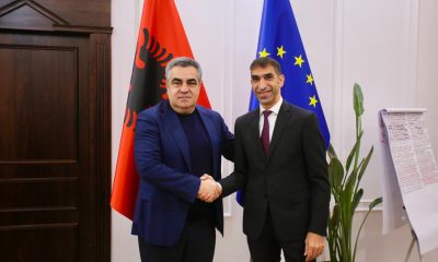 Ministri Gonxhja me . Thani bin Ahmed Al Zeyoudi