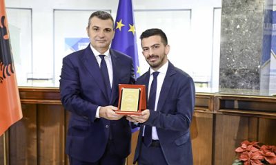 Genti Sejko me çmimin
