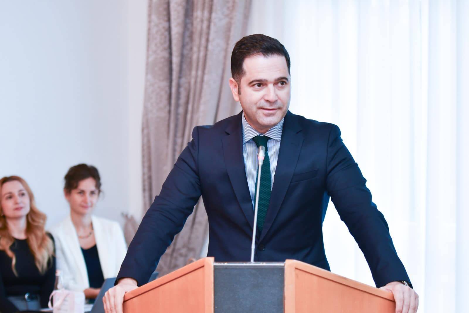 Ministri Financave